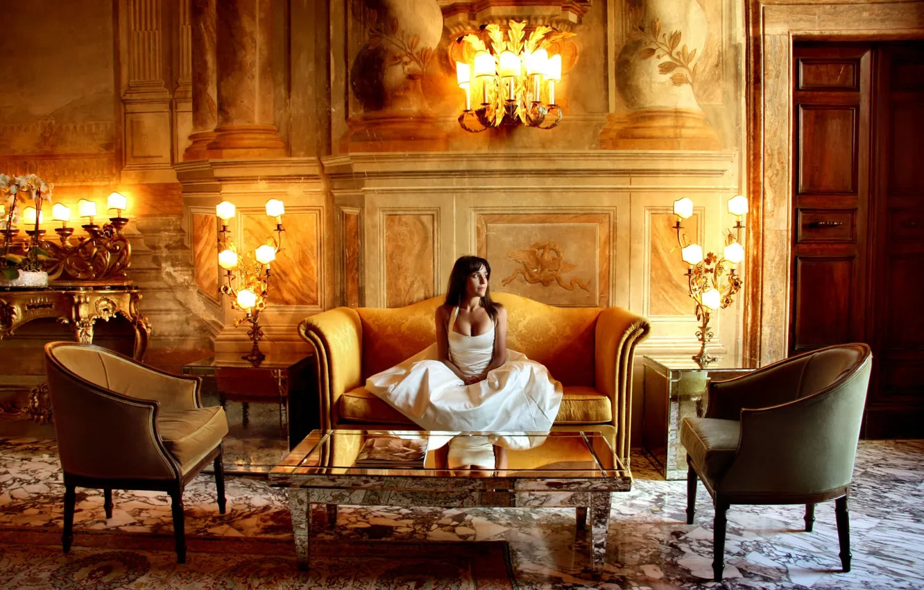 Photo wallpaper girl, castle, brunette, lamp