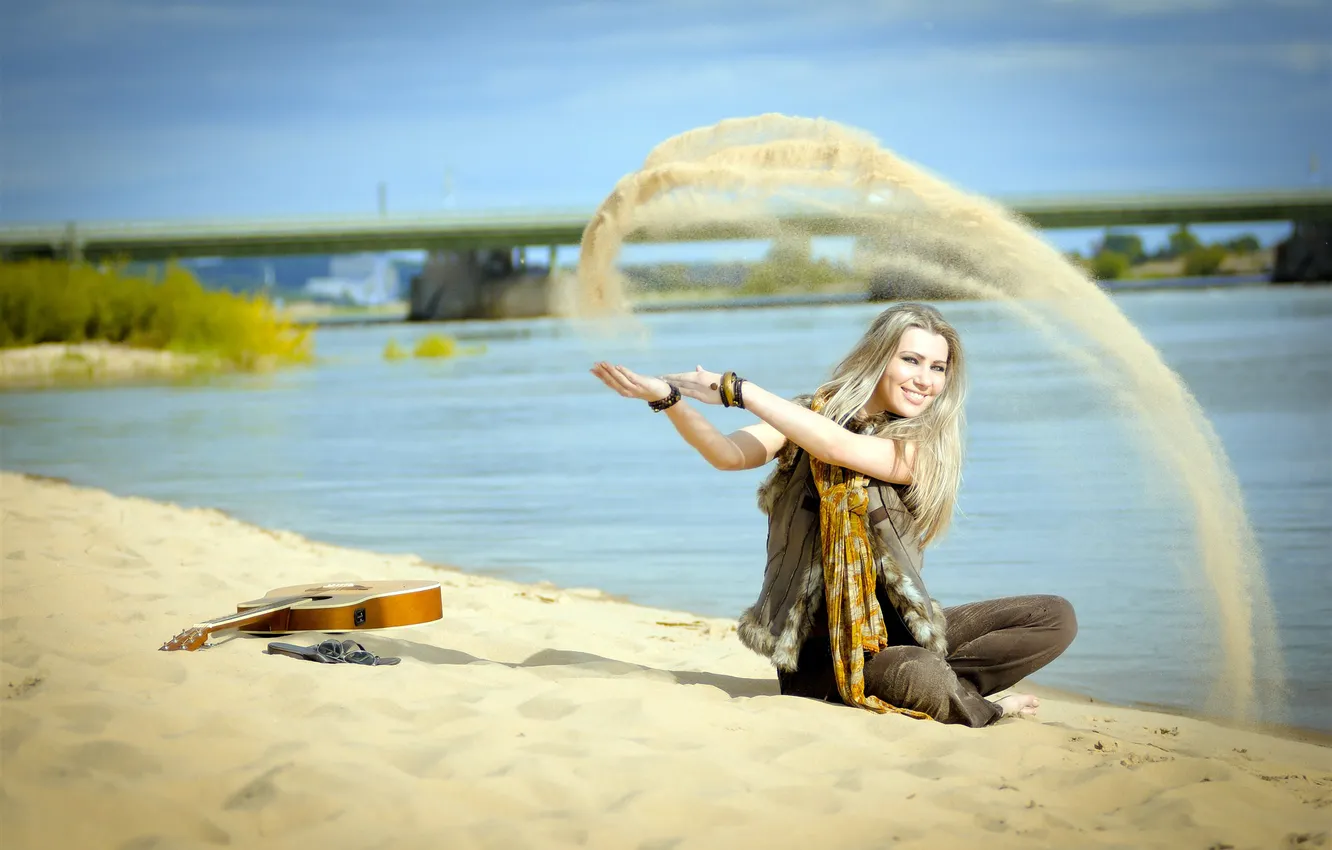 Photo wallpaper sand, bridge, smile, river, shore, guitar, blonde