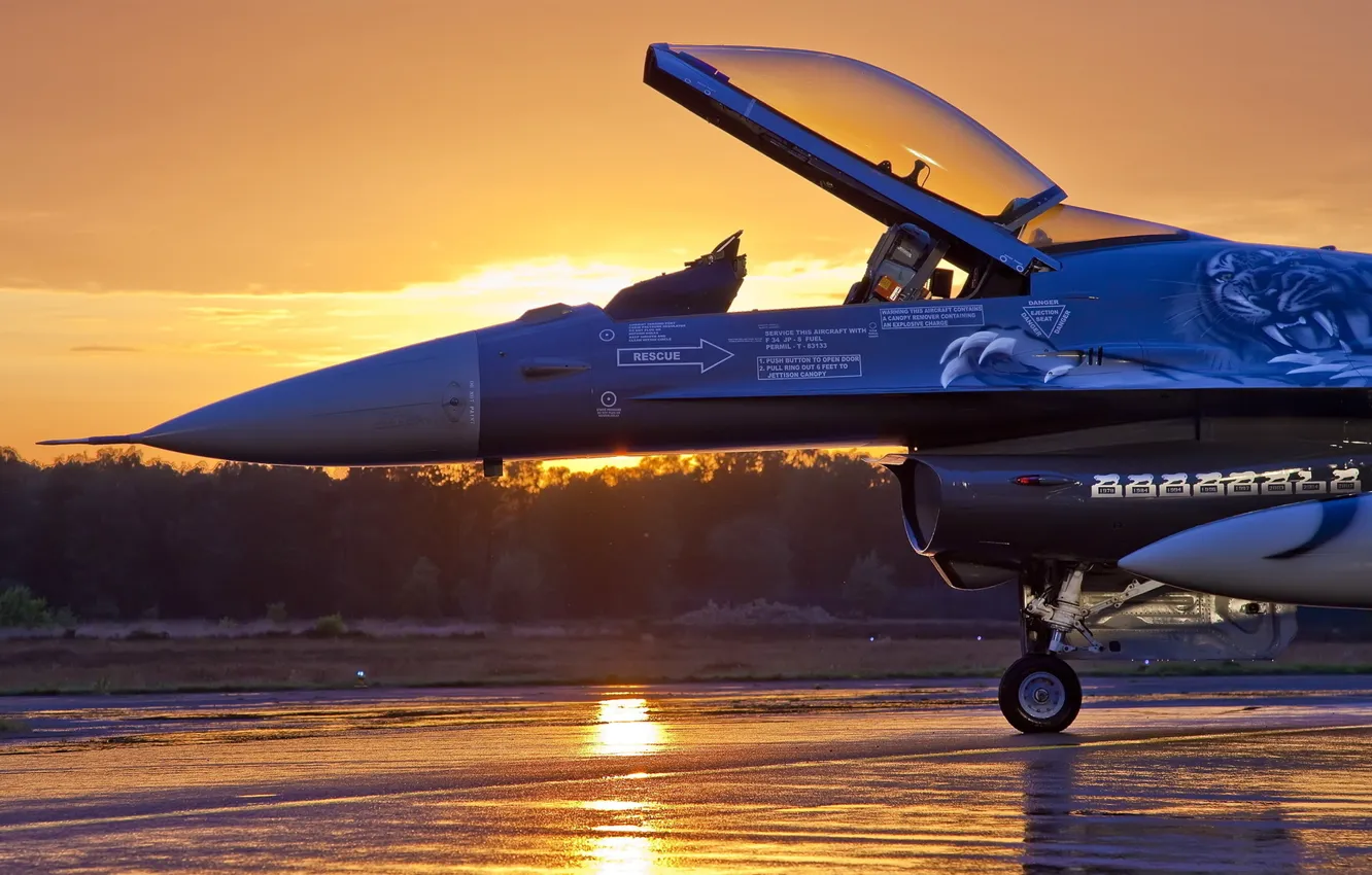 Photo wallpaper sunset, cabin, cap, Chassis