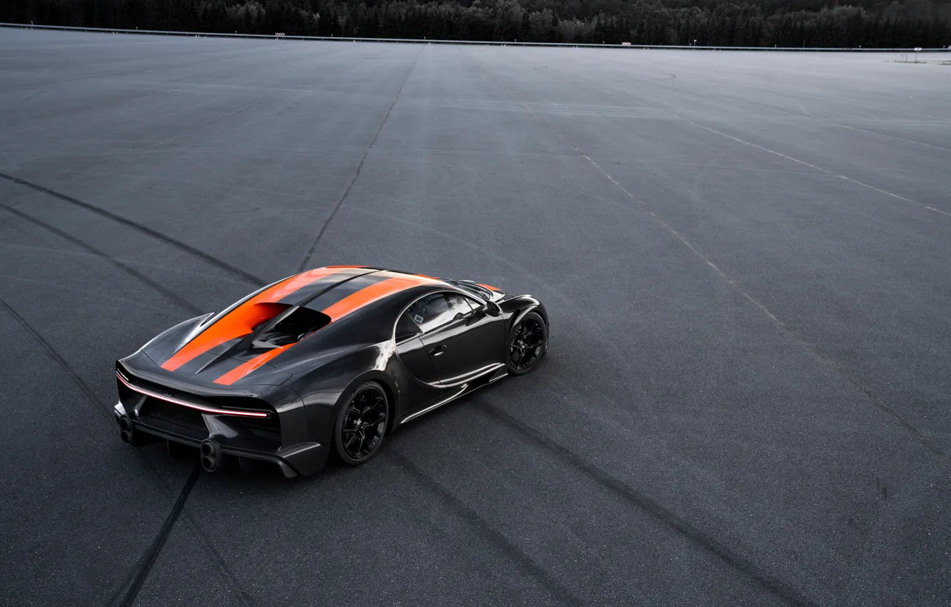 Photo wallpaper asphalt, Bugatti, the wheel marks, hypercar, Chiron, Super Sport 300+