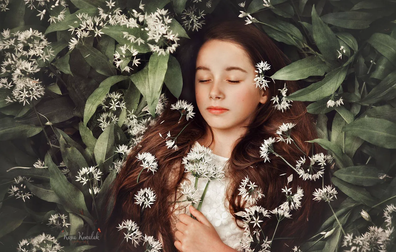 Photo wallpaper flowers, sleep, girl, long hair, closed eyes, sleeping girl, Kate Kowalak