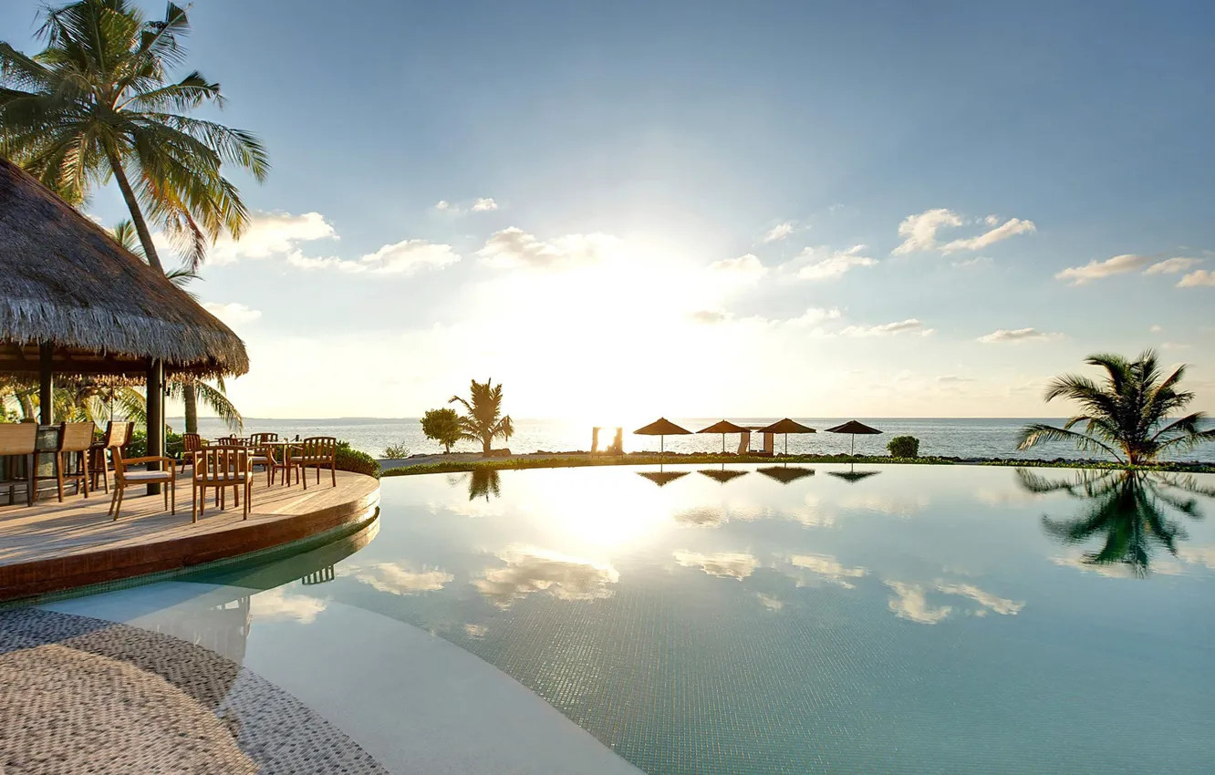 Photo wallpaper sea, palm trees, dawn, pool, The Maldives, Bungalow