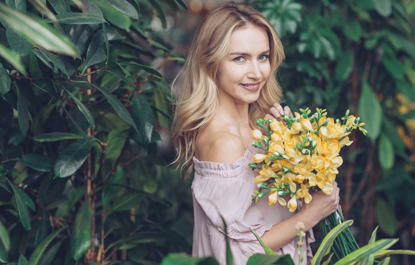 Photo wallpaper girl, flowers, woman, beauty, bouquet, spring, blonde, girl