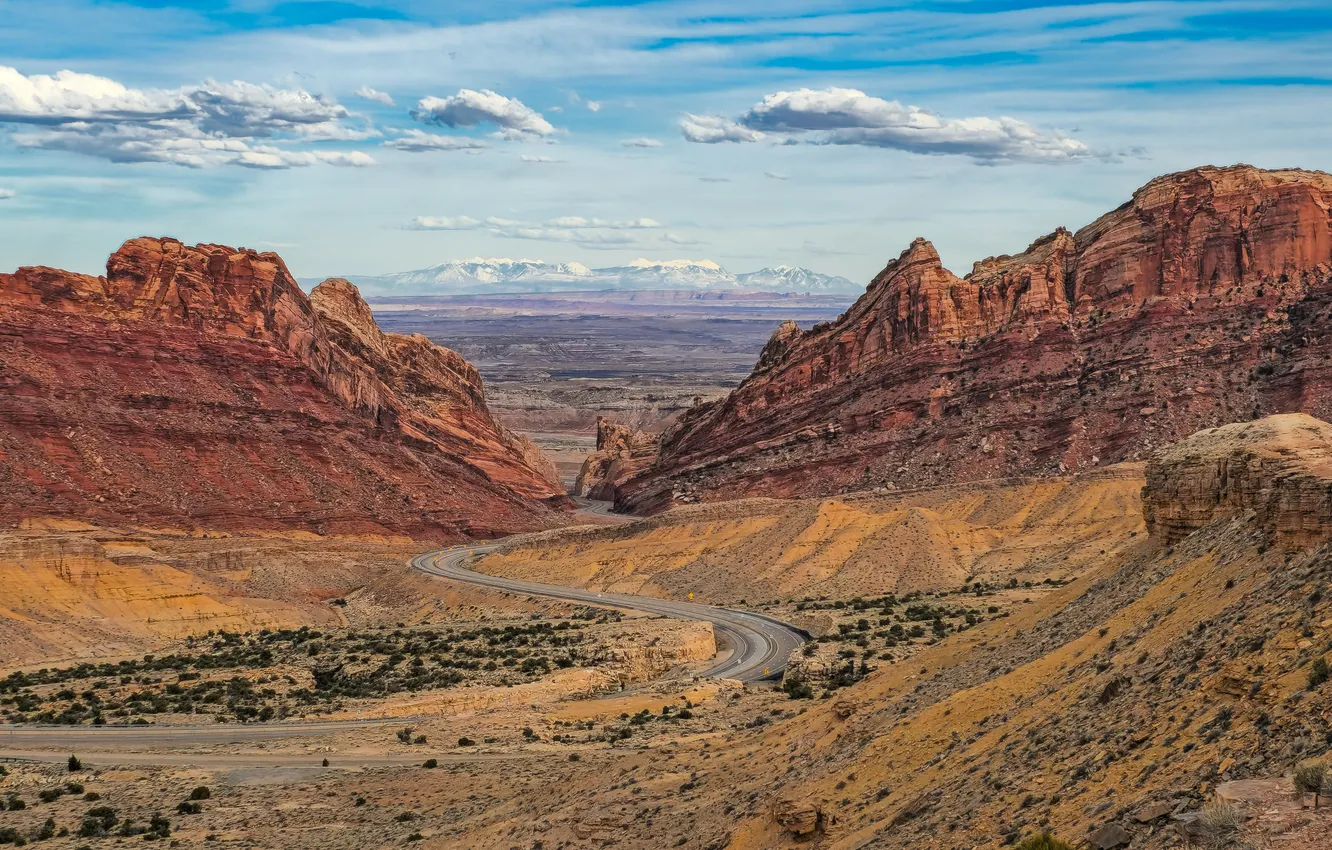 Photo wallpaper desert, canyon, Utah, cliff, curvy road