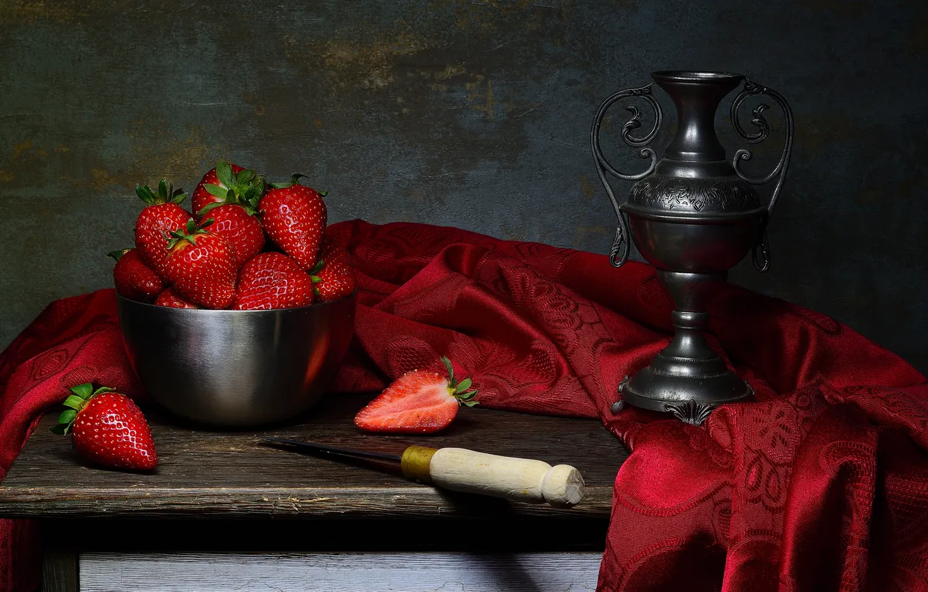 Photo wallpaper strawberry, knife, vase, tablecloth
