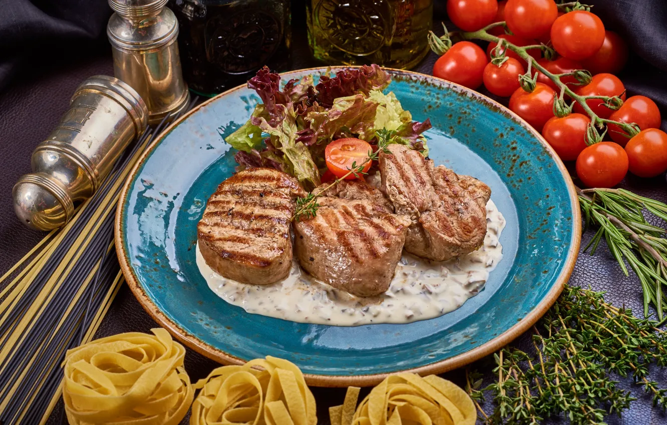 Photo wallpaper greens, meat, tomatoes, sauce, pasta