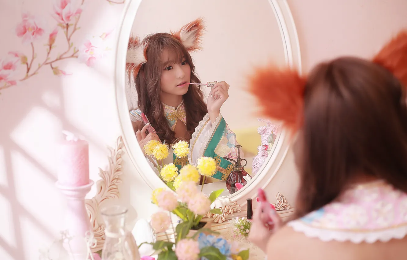 Photo wallpaper girl, face, mirror, lipstick, ears, painted