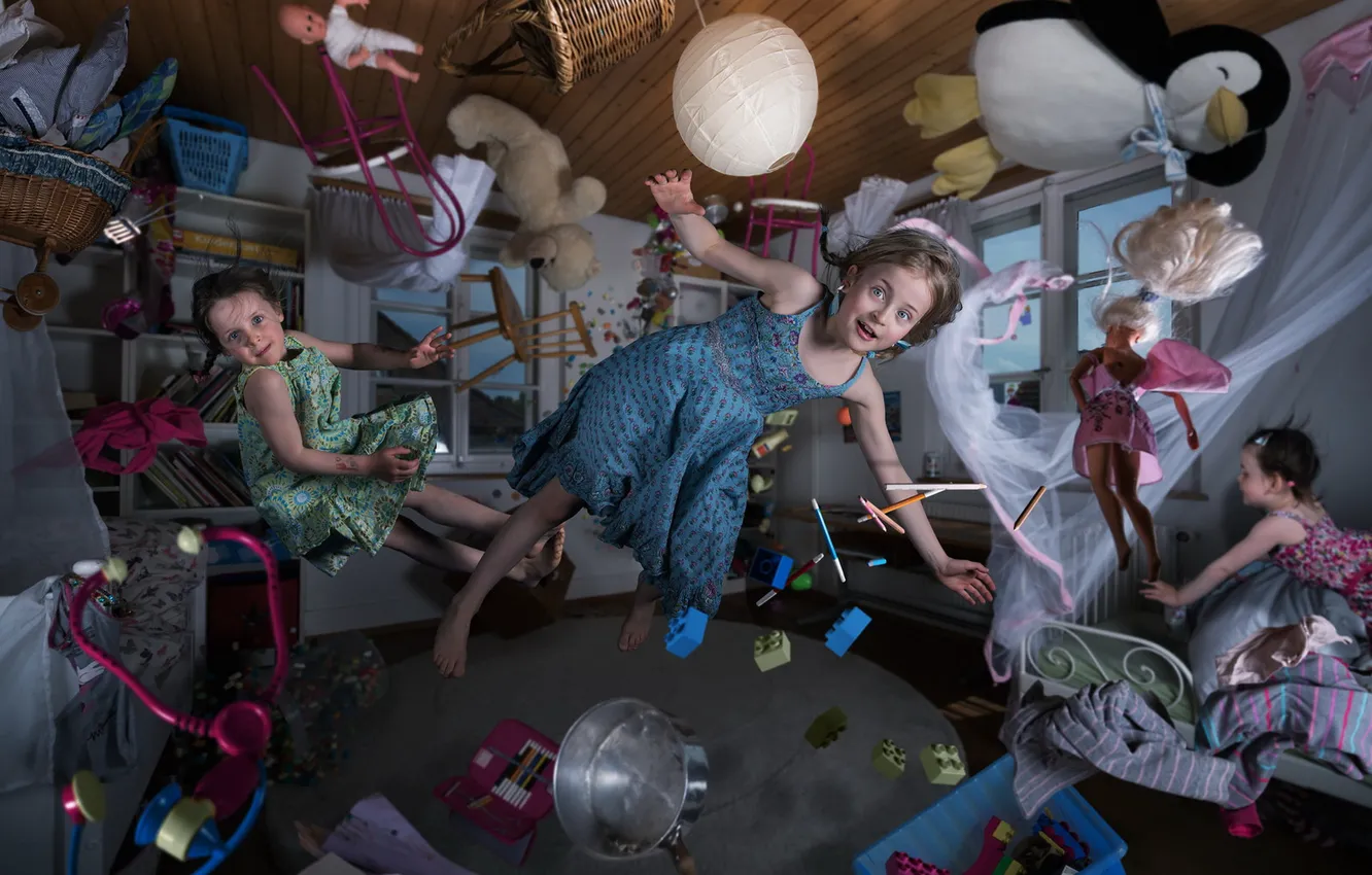 Photo wallpaper home, girl, gravity