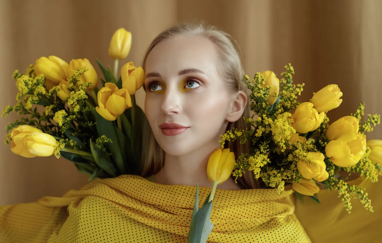 Photo wallpaper girl, flowers, yellow, portrait, bouquet, makeup, blonde, tulips