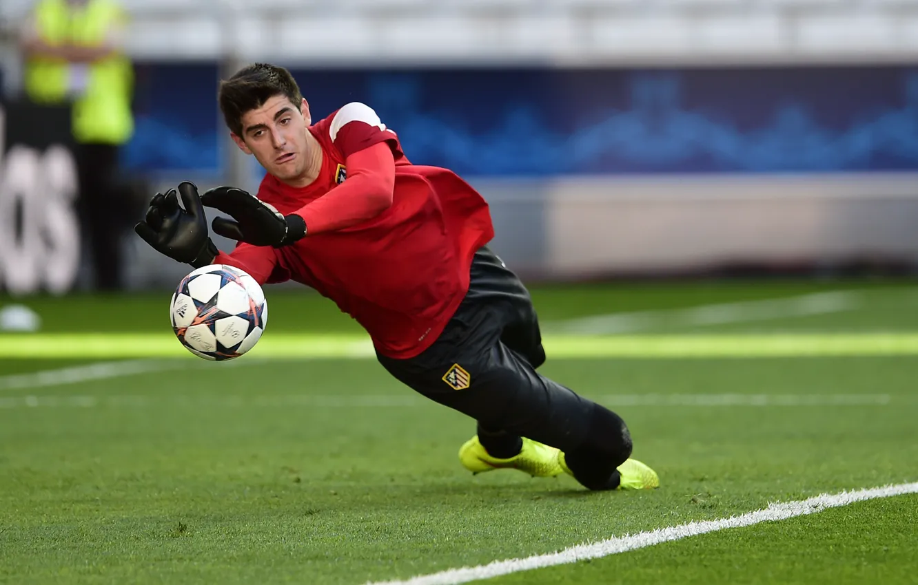 Photo wallpaper the ball, the final, Champions League, Atletico Madrid, training, goalkeeper, training, Thibaut Courtois