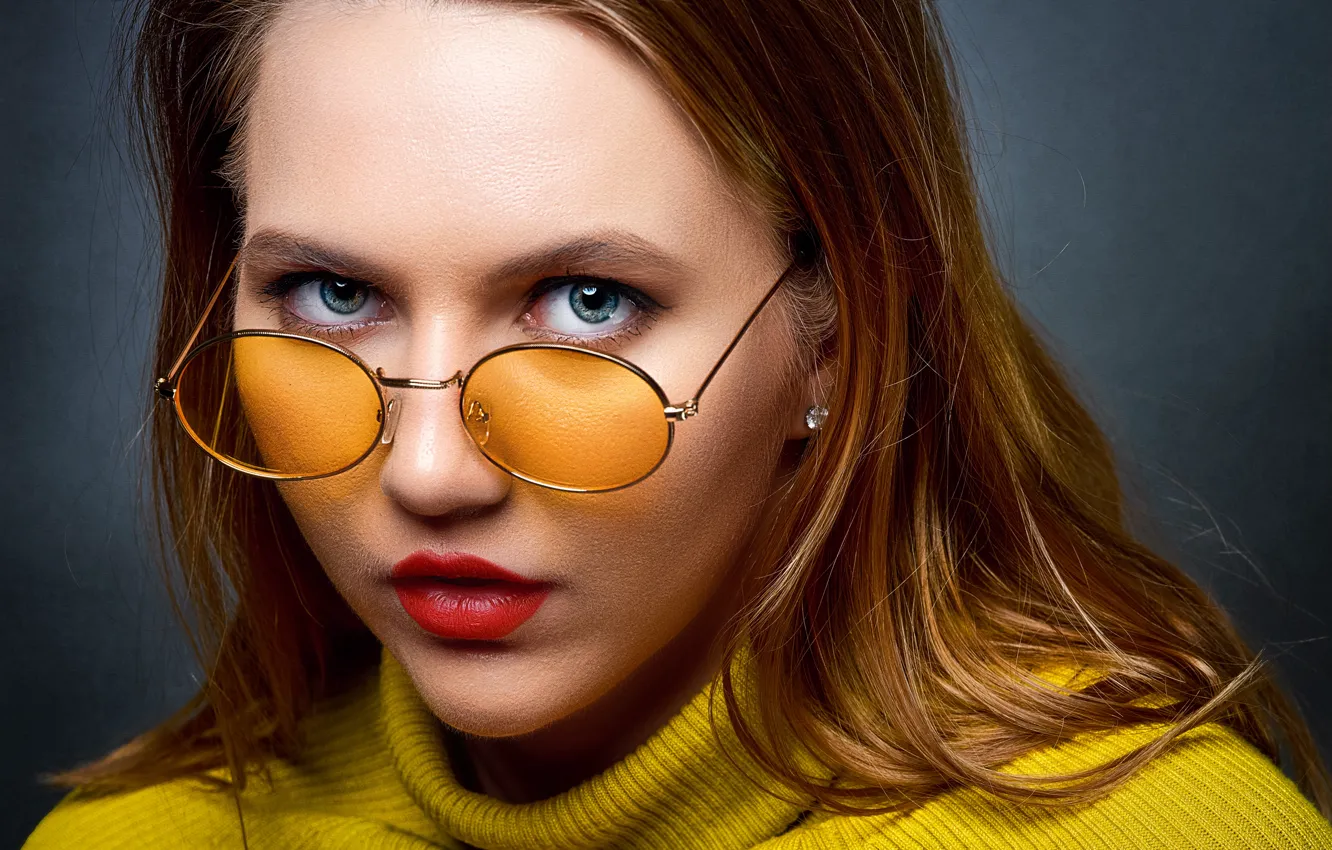 Photo wallpaper look, girl, face, background, hair, portrait, glasses, sponge