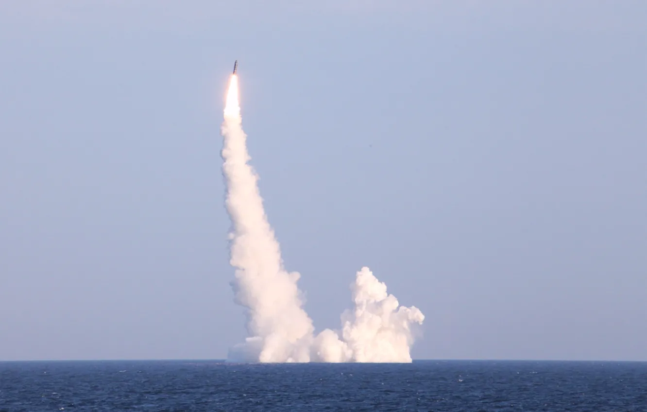 Photo wallpaper Mace, Nuclear submarine, Rocket launch