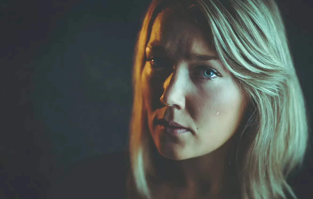 Photo wallpaper sadness, look, girl, tears