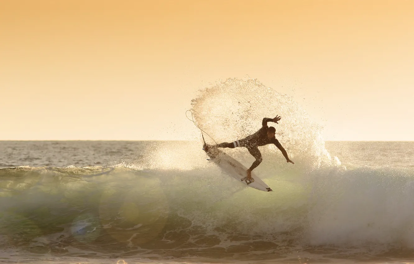 Photo wallpaper sea, wave, squirt, horizon, surfer, surfboard