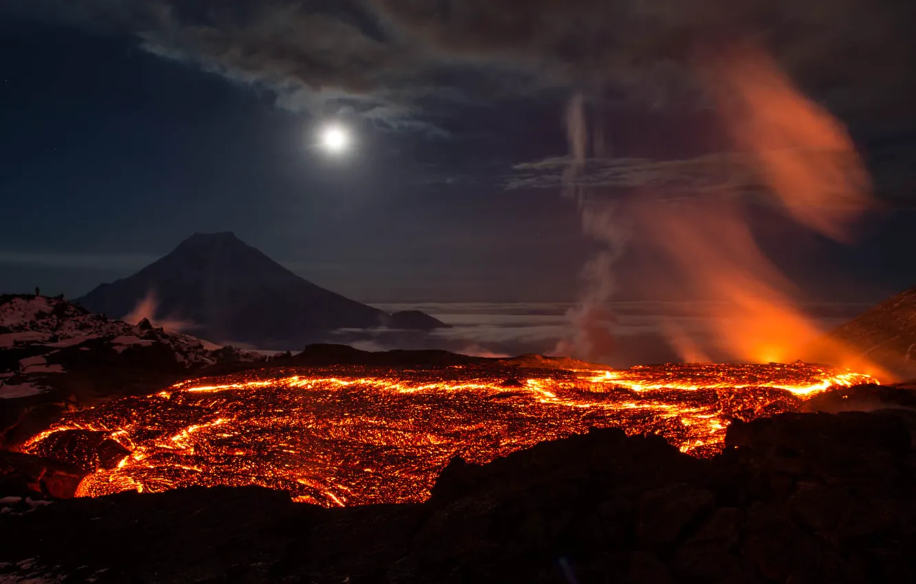 Photo wallpaper lava, disaster, the eruption of the volcano