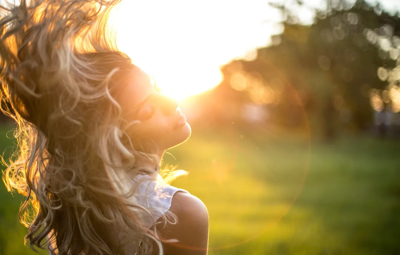 Photo wallpaper rays, light, face, mood, hair, blonde, curls