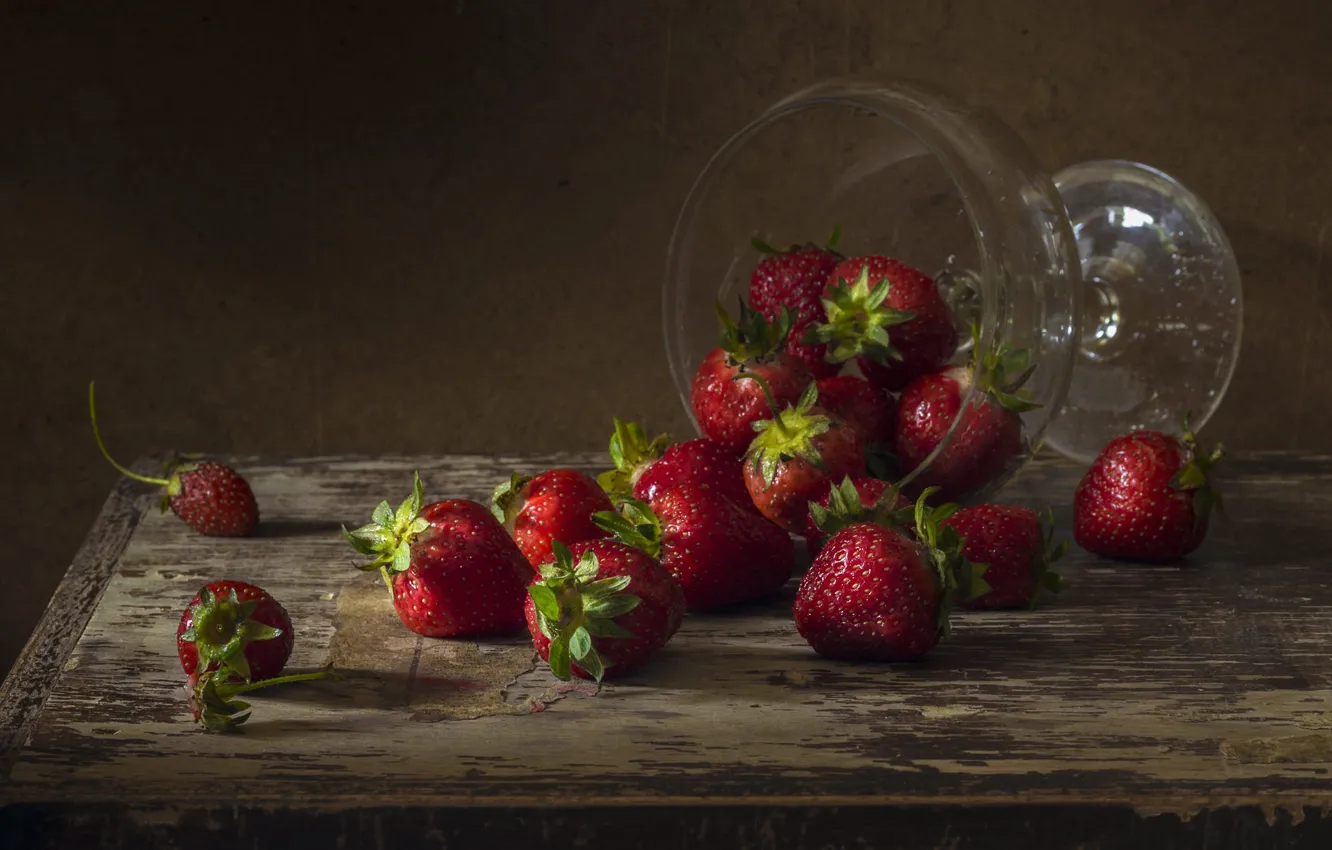 Photo wallpaper glass, berries, table, Board, strawberry, still life, vase, ramekin