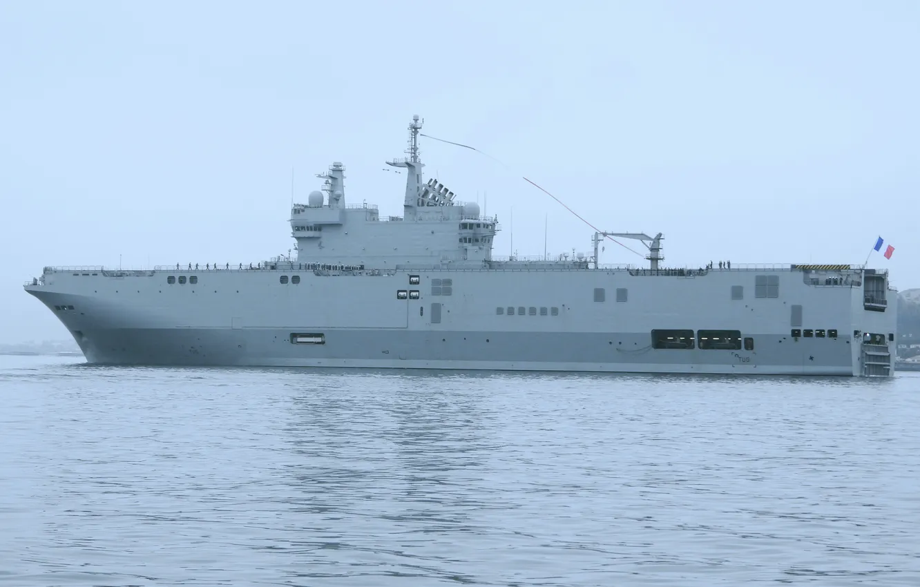 Photo wallpaper France, Mistral, amphibious assault ship