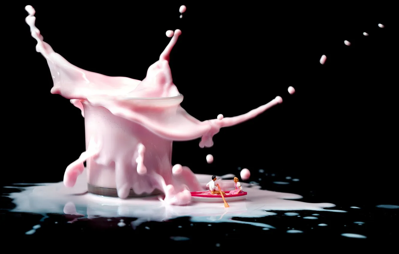 Photo wallpaper glass, toy, Disaster Zone