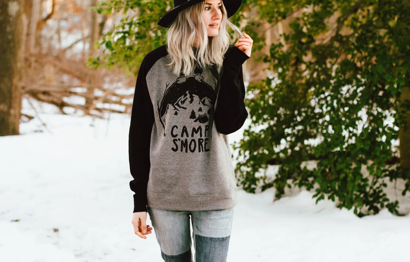 Photo wallpaper winter, girl, hat