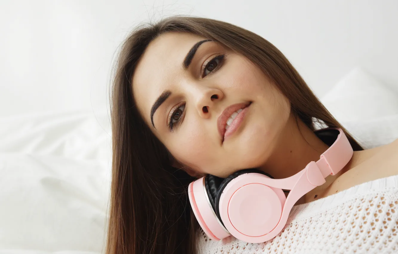 Photo wallpaper white, Music, blouse, smile, headphones, look, plant, Alise Moreno