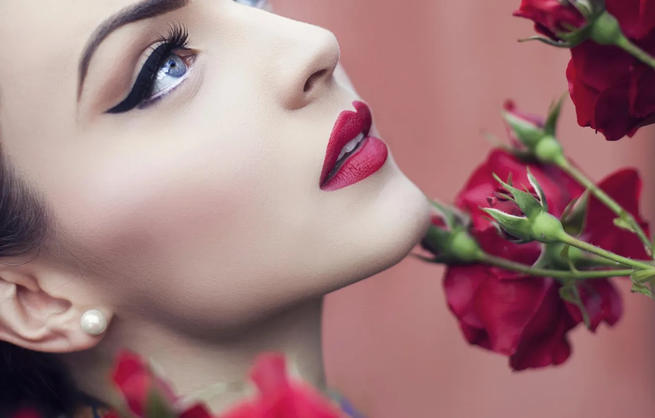 Photo wallpaper look, girl, flowers, roses, makeup