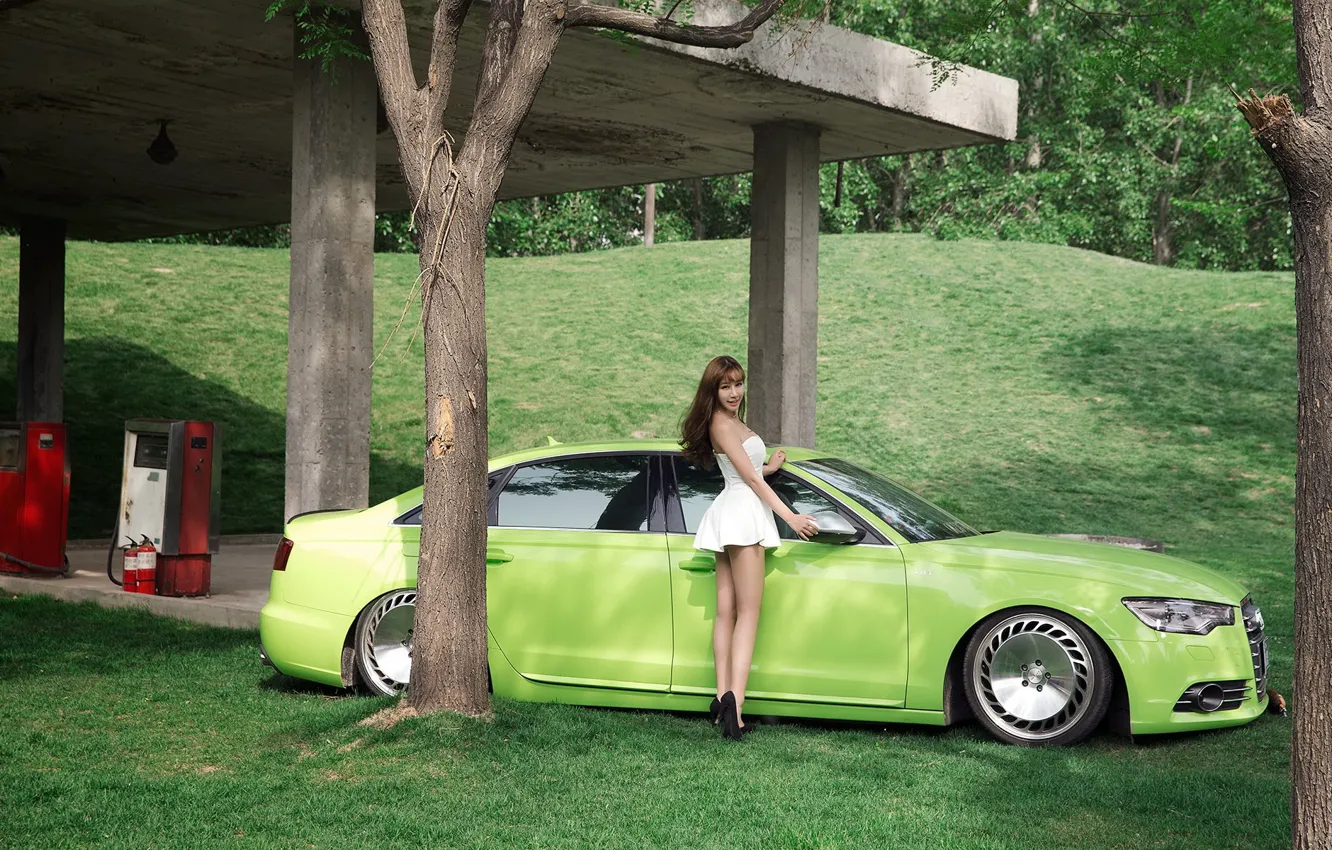 Photo wallpaper look, Audi, lawn, Girls, beautiful girl, green car