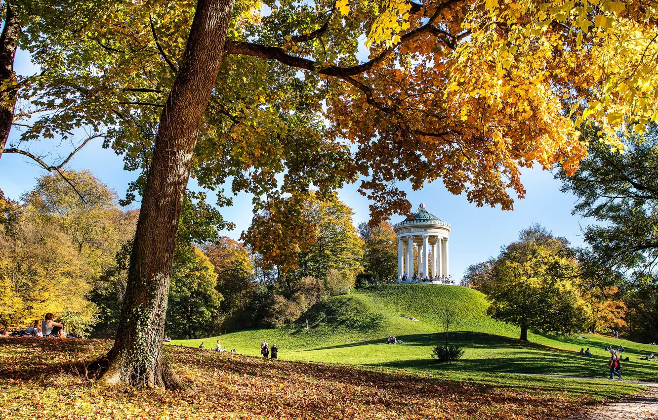 Photo wallpaper autumn, Park, hills, stay, glade, foliage, people, columns