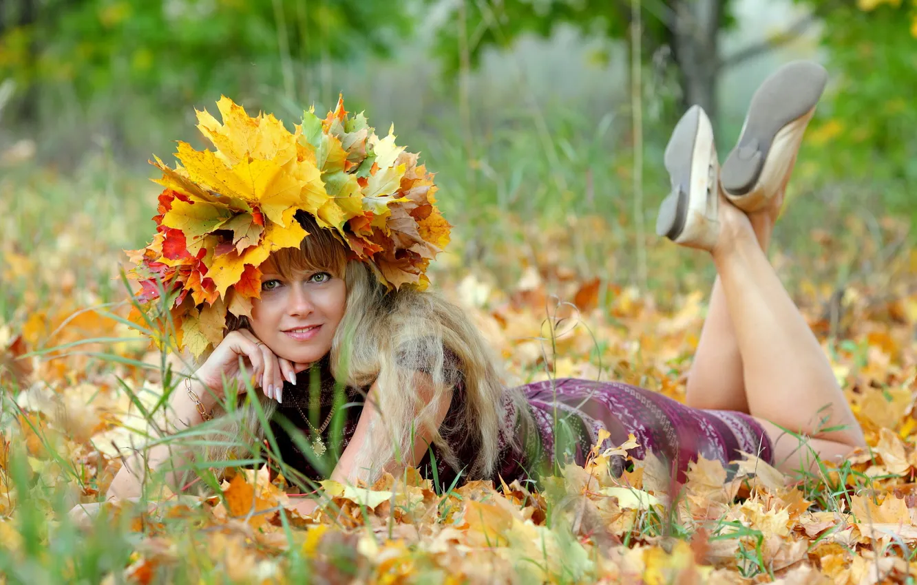 Photo wallpaper autumn, leaves, girl