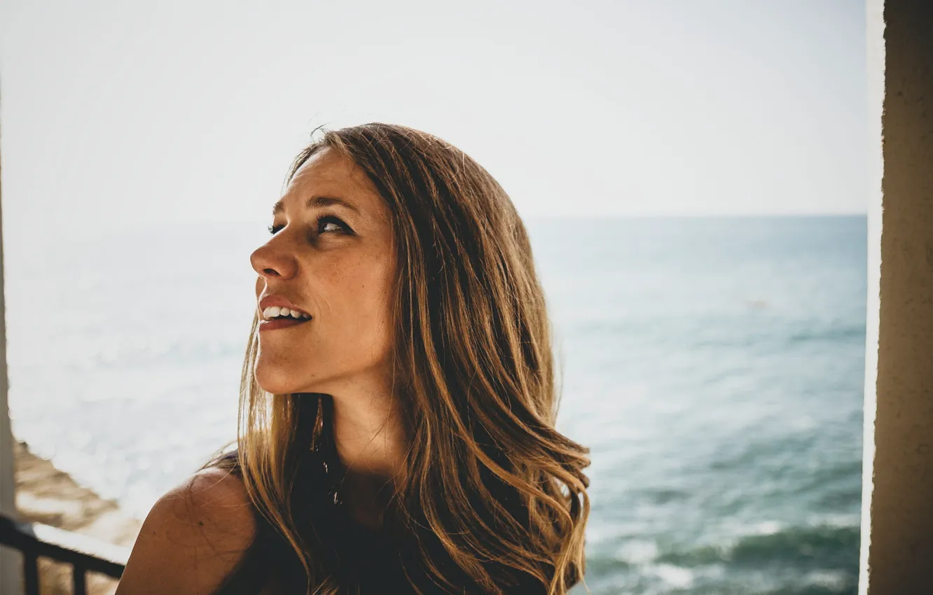 Photo wallpaper girl, smile, the ocean