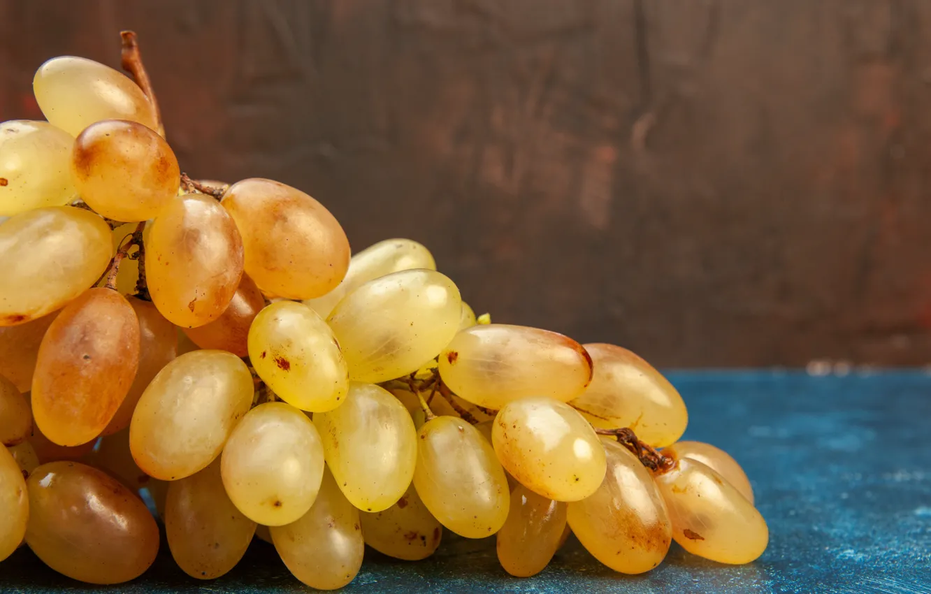 Photo wallpaper yellow, grapes, bunch of grapes