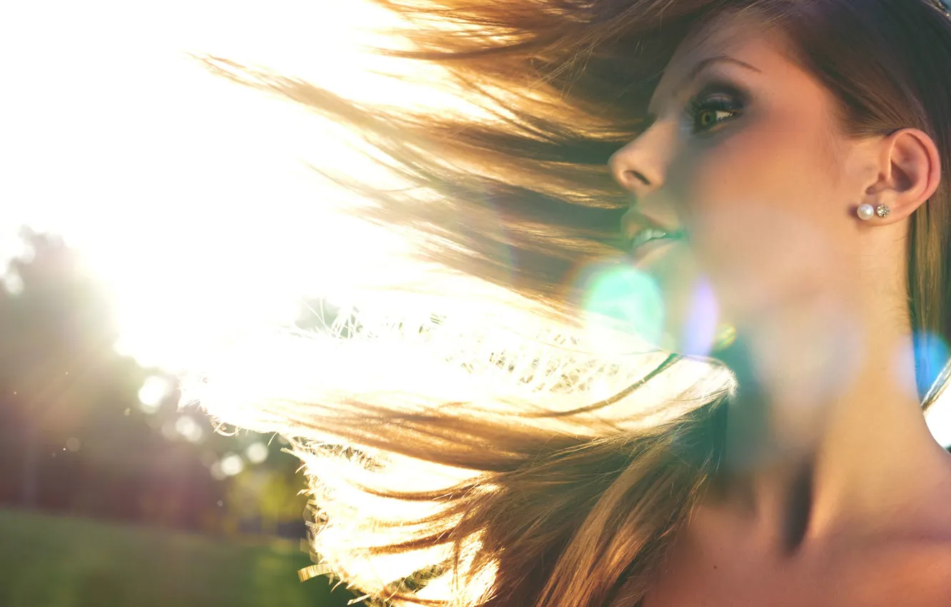 Photo wallpaper girl, the sun, light, glare, the wind, hair