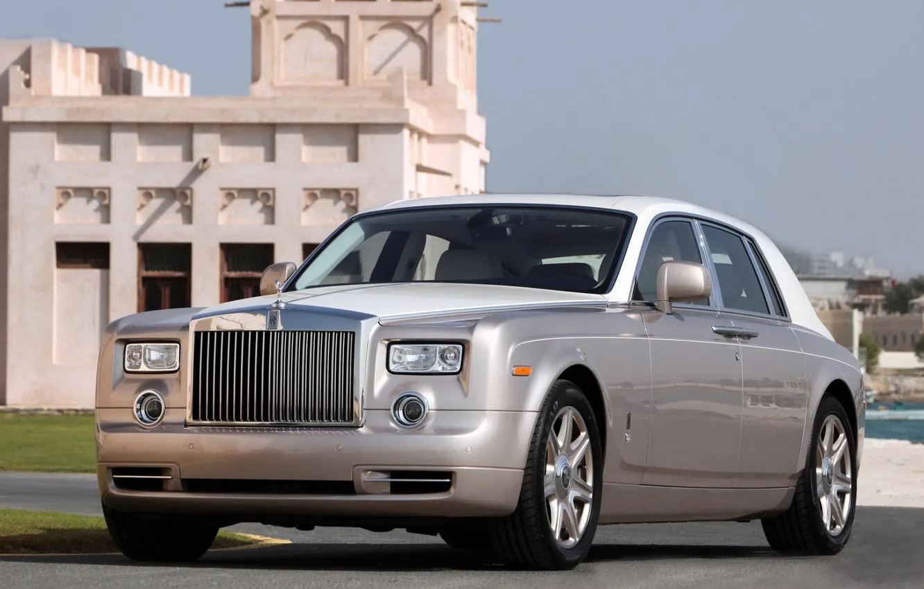 Photo wallpaper background, building, Rolls-Royce, Phantom, the front, phantom, rolls-Royce