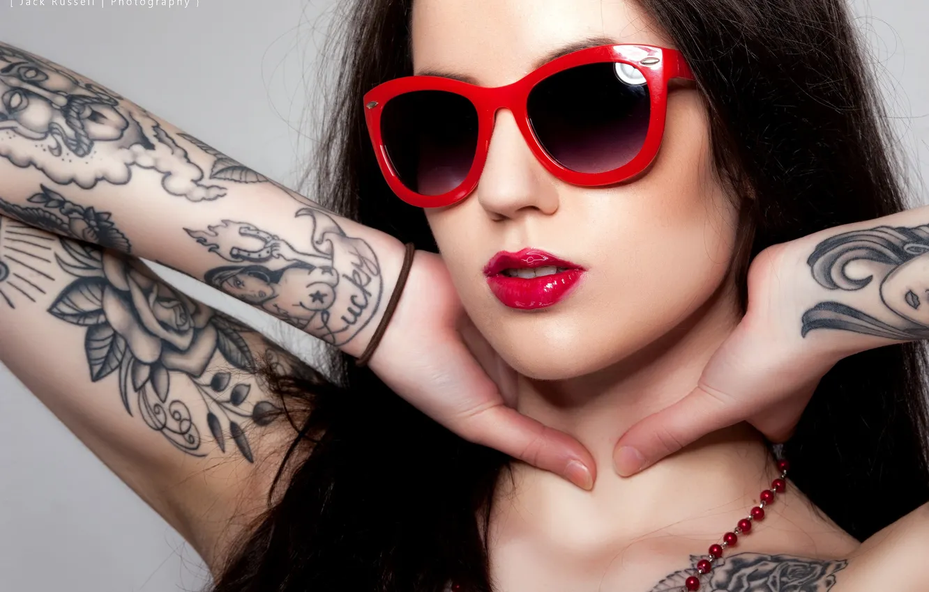 Photo wallpaper face, hands, lipstick, tattoo, glasses, Jack Russell, Verity Rose