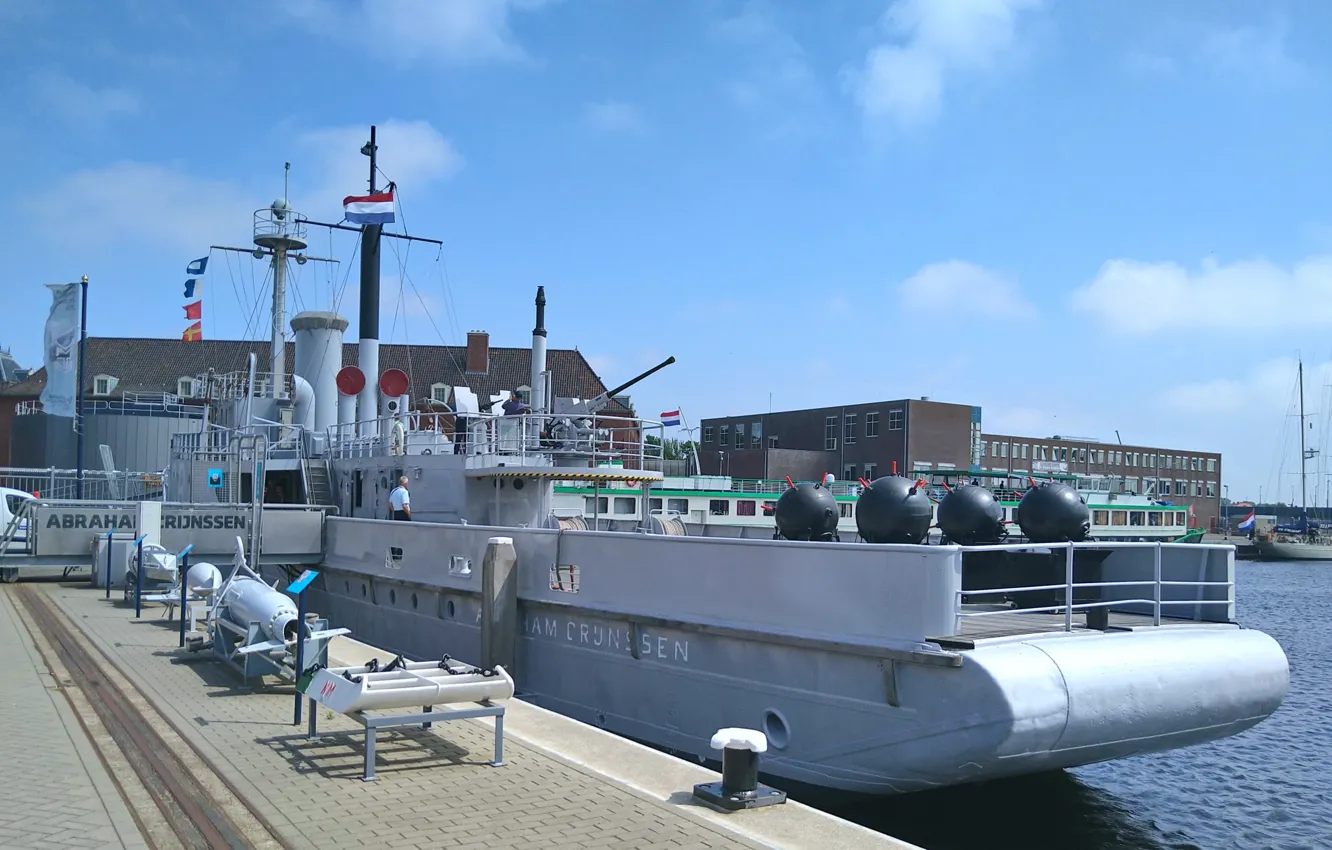 Photo wallpaper Museum, Abraham Crijnssen, minelayer