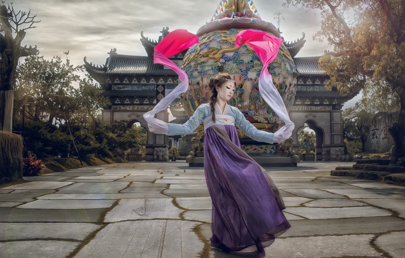 Photo wallpaper girl, dance, Asian