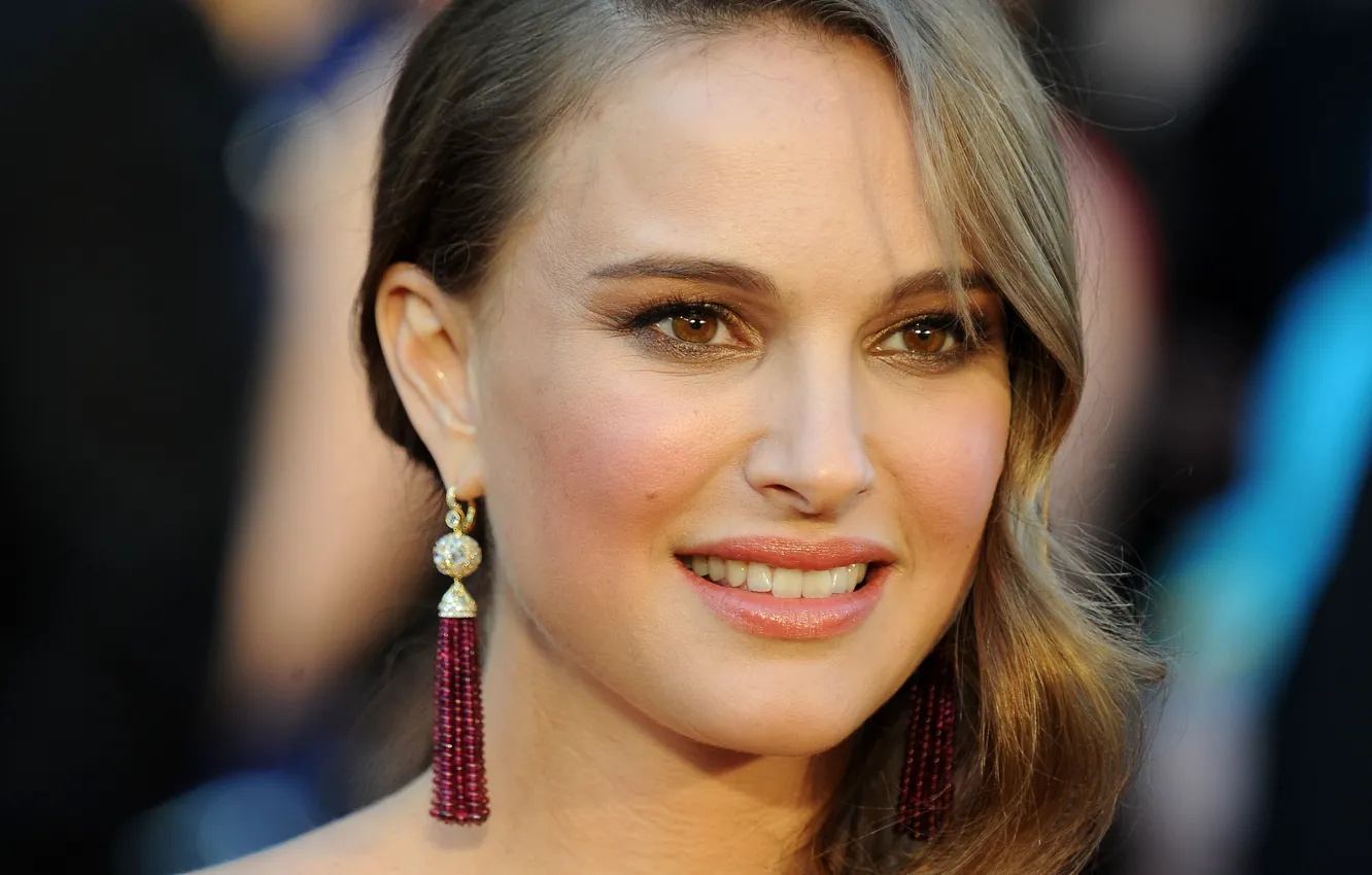 Photo wallpaper eyes, look, smile, earrings, actress, Natalie Portman, Natalie Portman