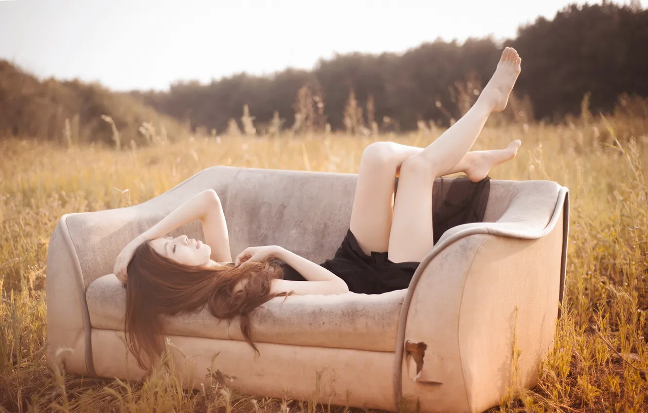 Photo wallpaper girl, sofa, Asian