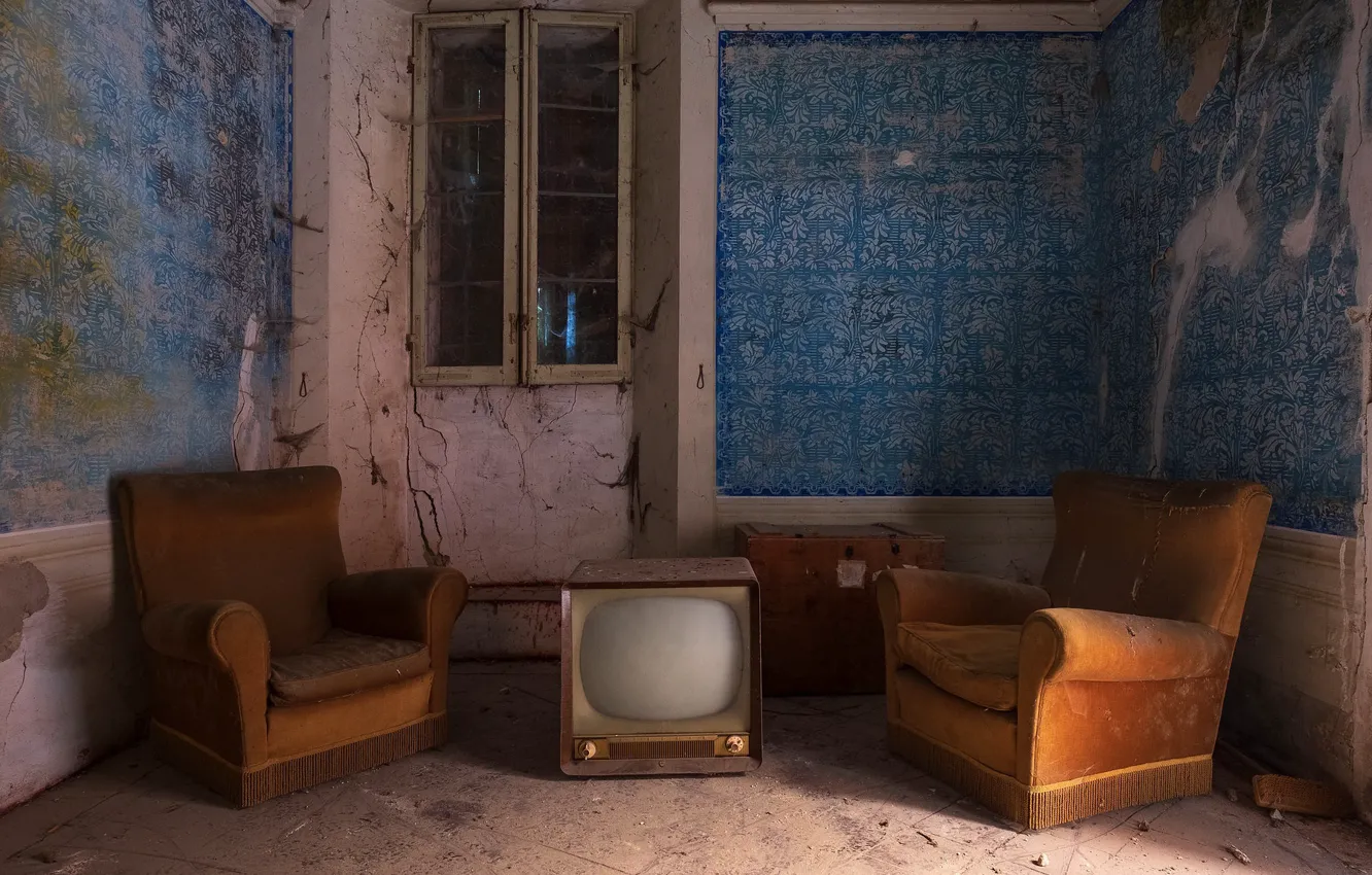 Photo wallpaper chair, TV, naturalism