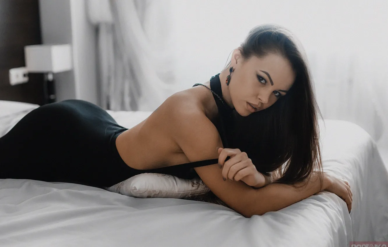 Photo wallpaper look, girl, dress, bed, Andrey Popenko