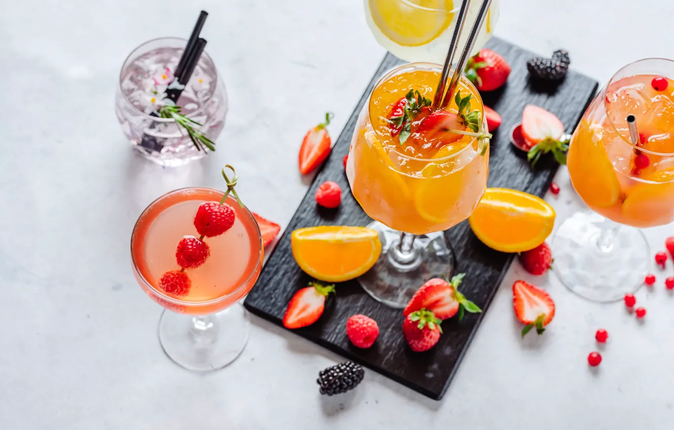 Photo wallpaper berries, glass, cocktail