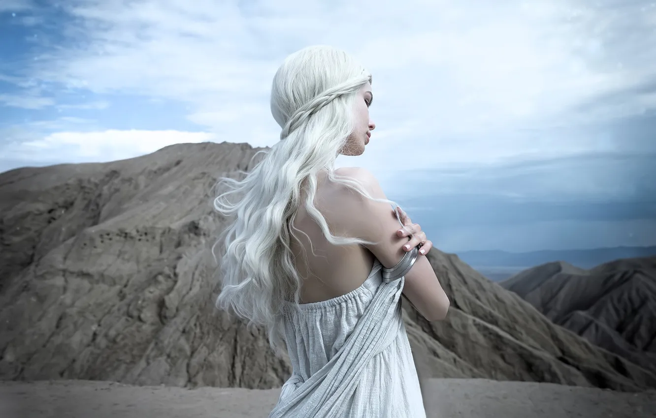 Photo wallpaper sand, girl, mountains, outfit, image, cosplay, Daenerys Targaryen, Svetlana Hoffman