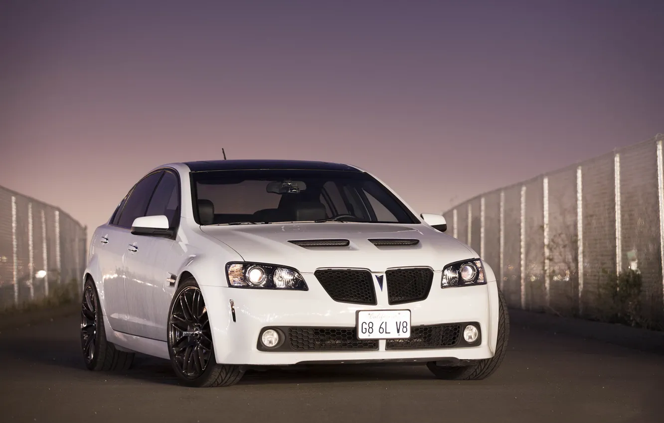 Photo wallpaper Pontiac, White