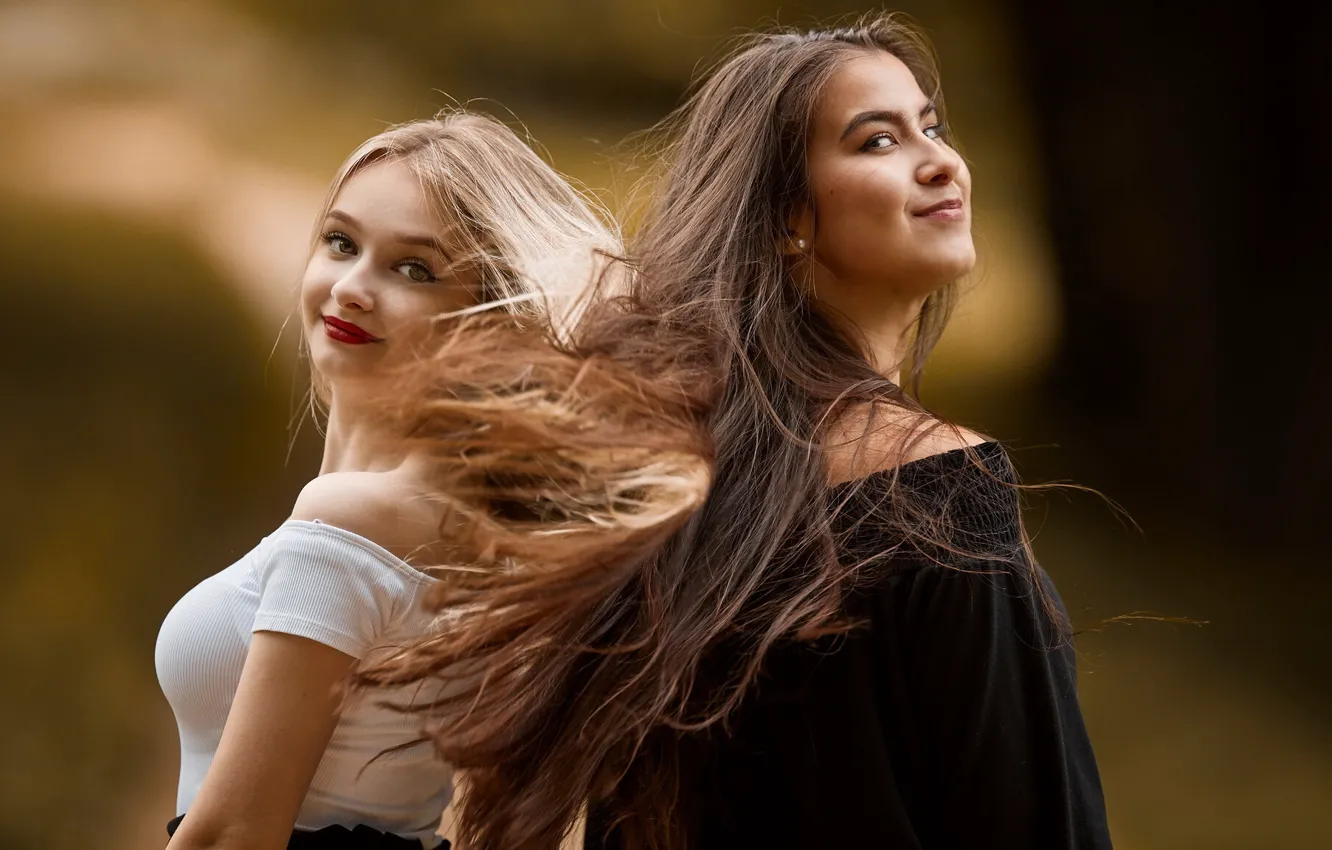 Photo wallpaper girl, Laura, Bea