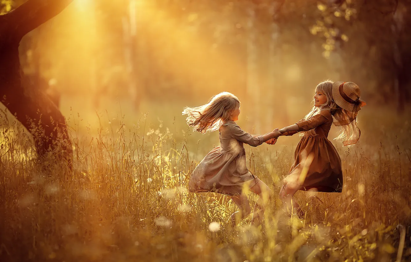Photo wallpaper joy, nature, children, childhood, girls, the game, Svetlana Shelemeteva
