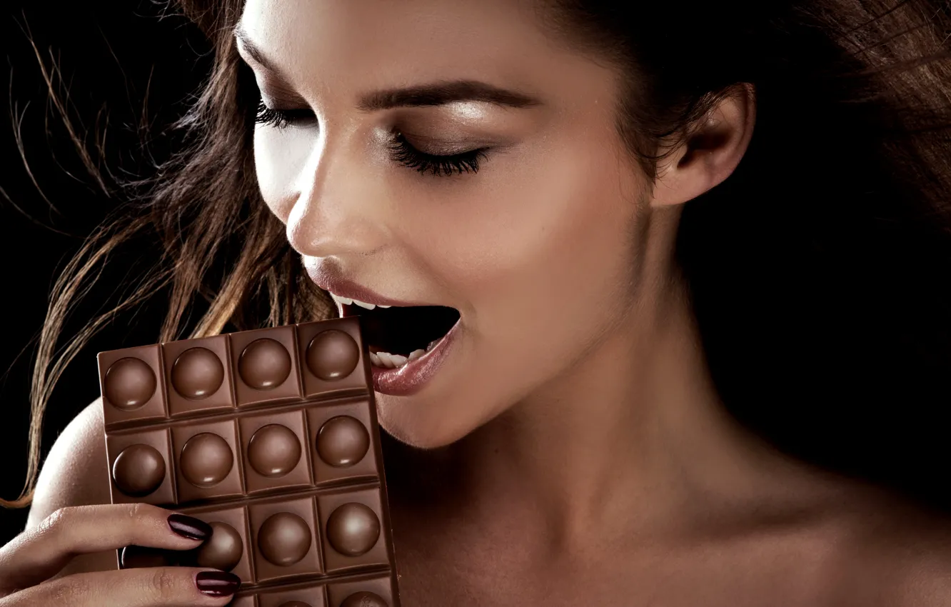 Photo wallpaper woman, bar, chocolate, fingers
