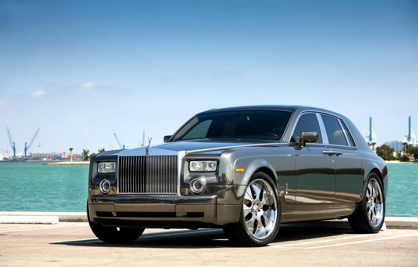 Photo wallpaper Rolls-Royce, Phantom, Wheels, Hrome