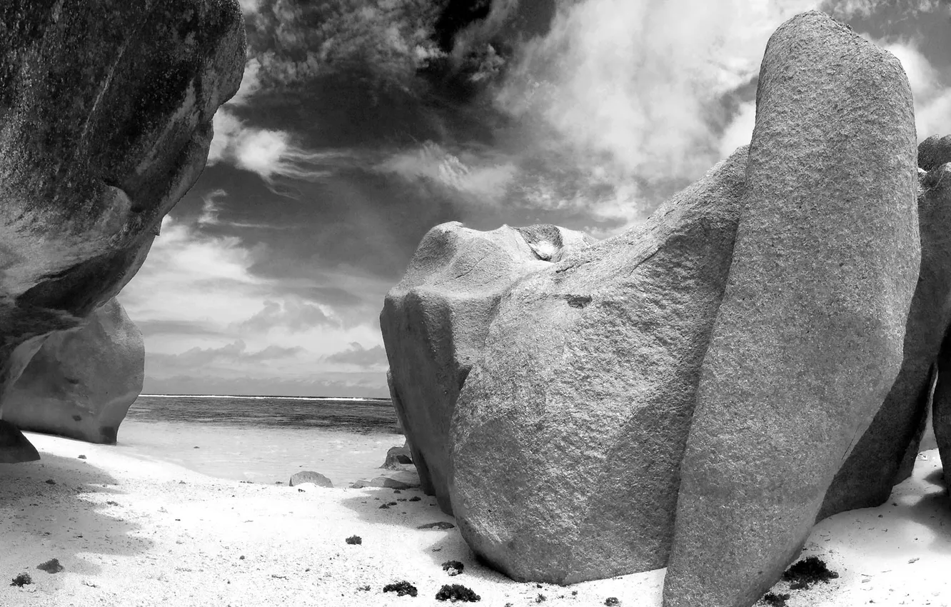 Photo wallpaper sand, rocks, black and white photo