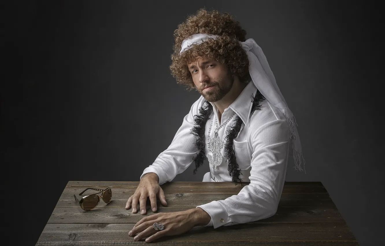 Photo wallpaper portrait, Studio, curly