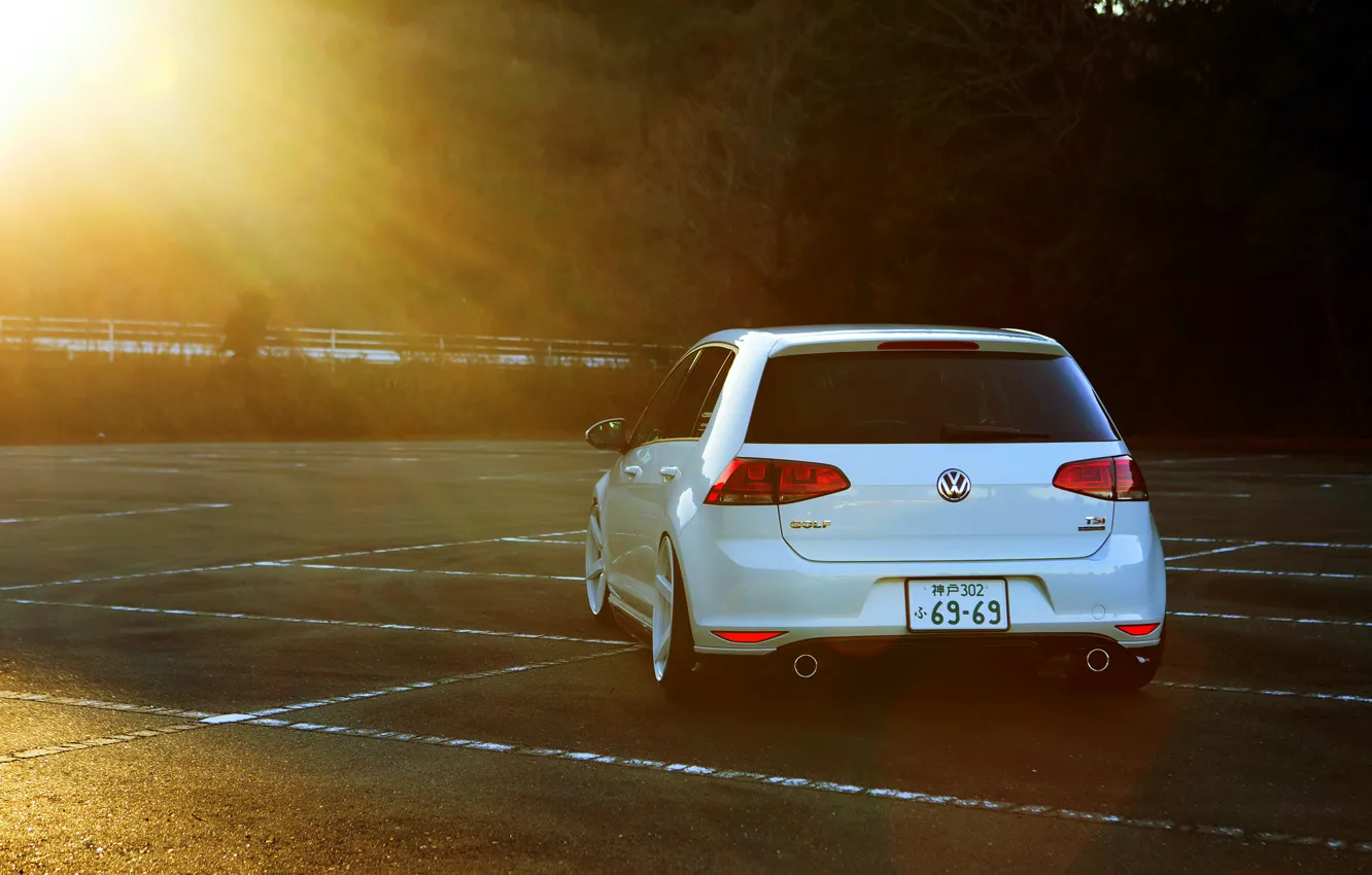 Photo wallpaper volkswagen, white, wheels, golf